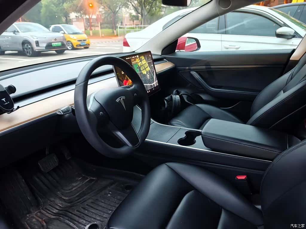 Tesla Model 3, 2020 6