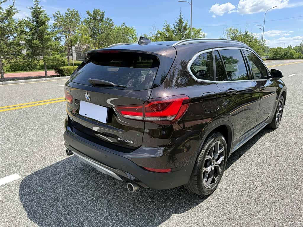 BMW X1, 2022 все фото