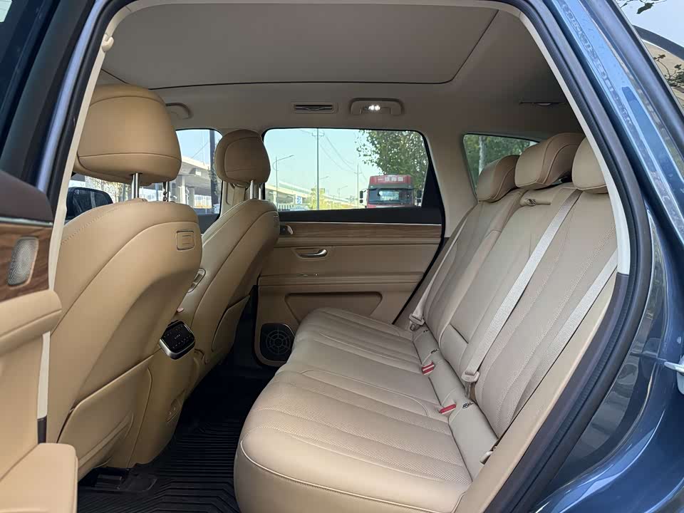 AITO Ask the world M7