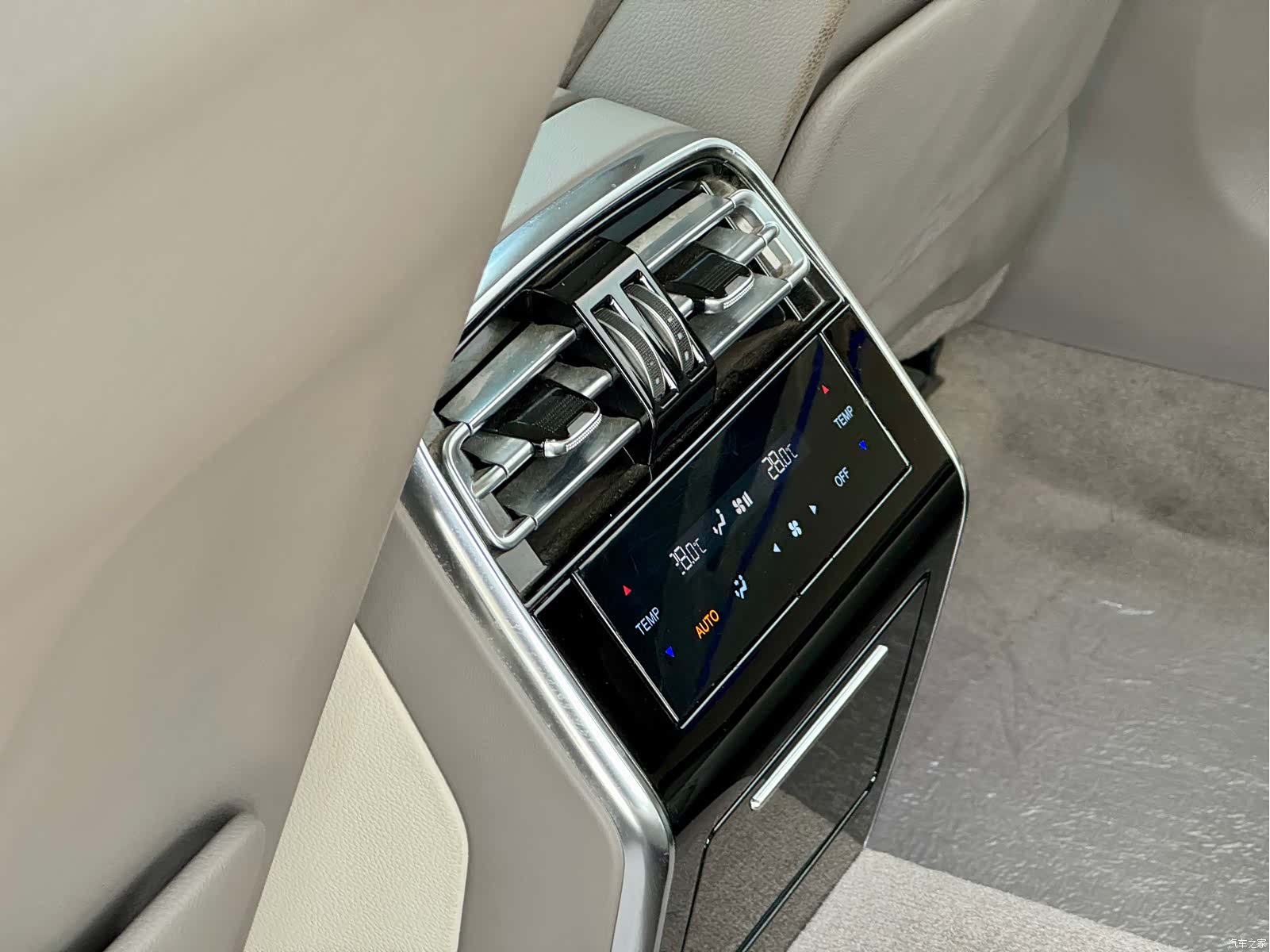 Hongqi H9, 2020 11