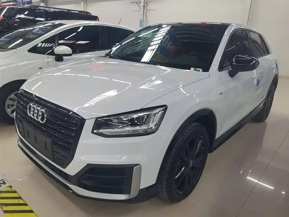 Audi Q2L
