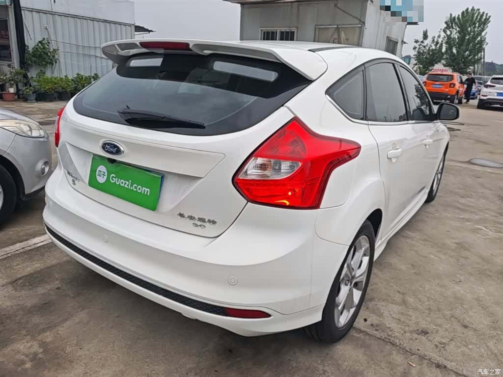 Ford Focus, 2015 7