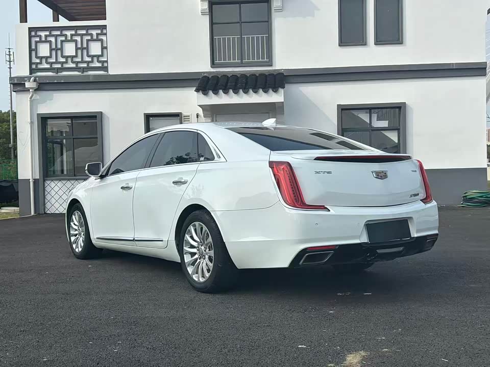 Cadillac XTS