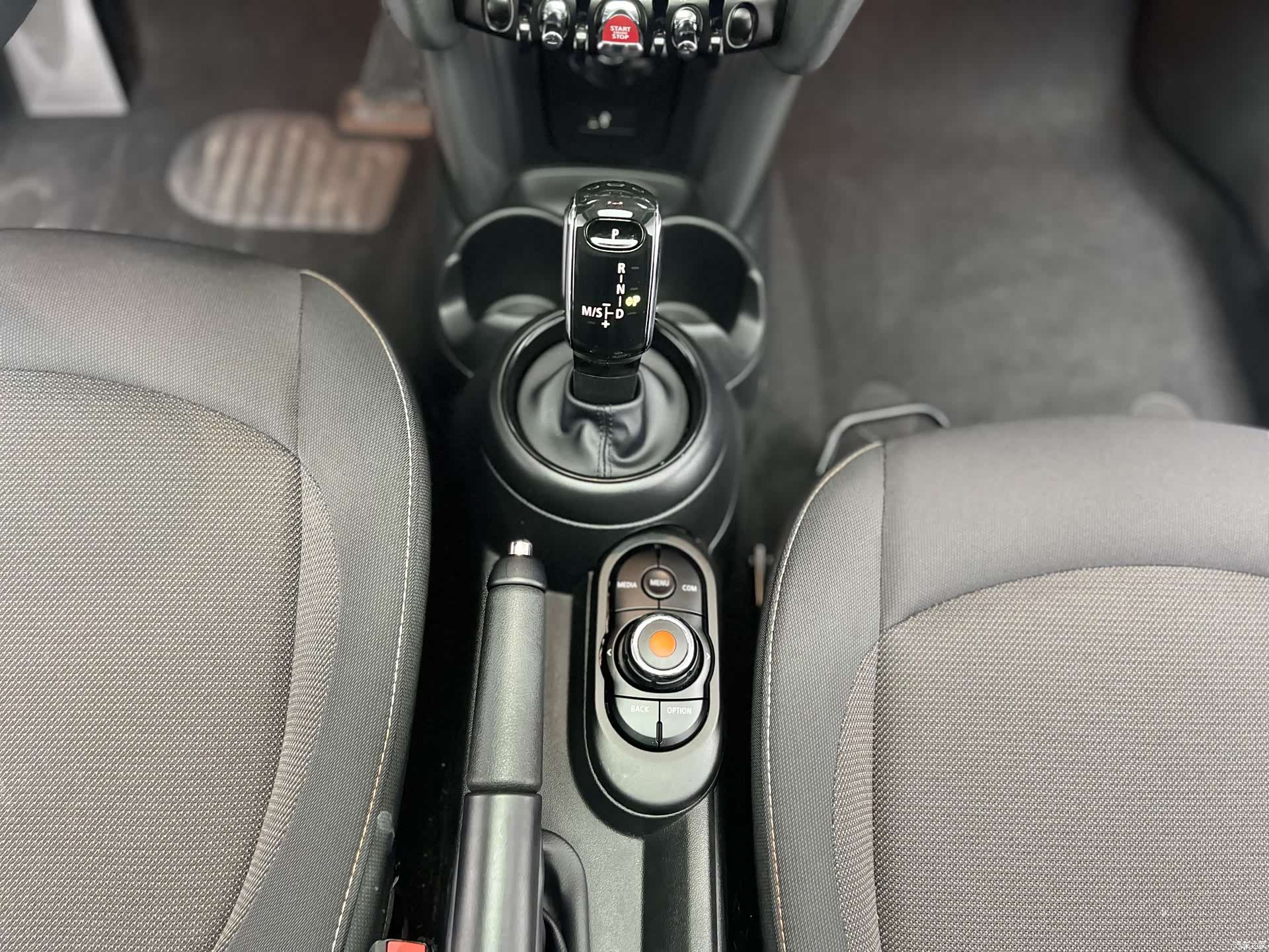 Mini ONE, 2022 25