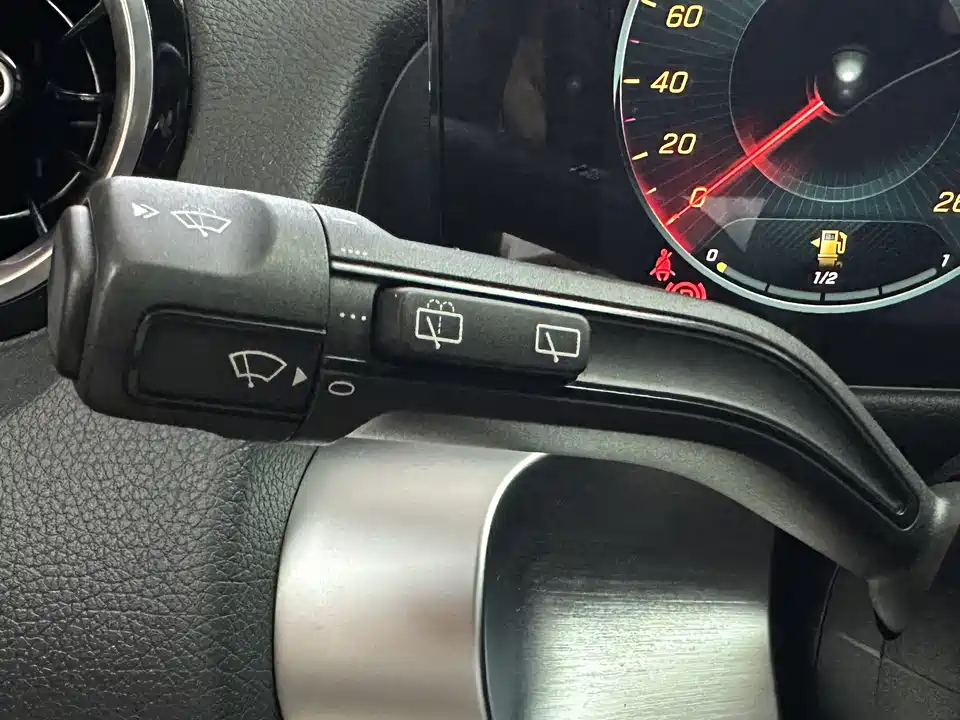 Mercedes-Benz GLB Mercedes-Benz GLB