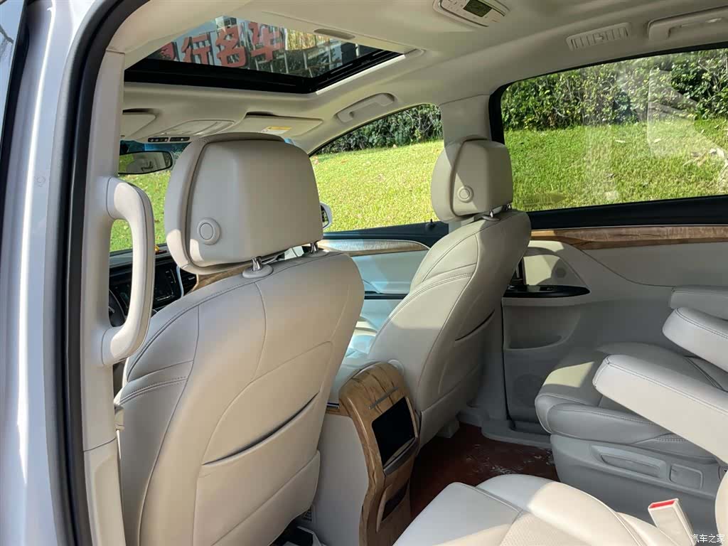 Buick GL8, 2020 9