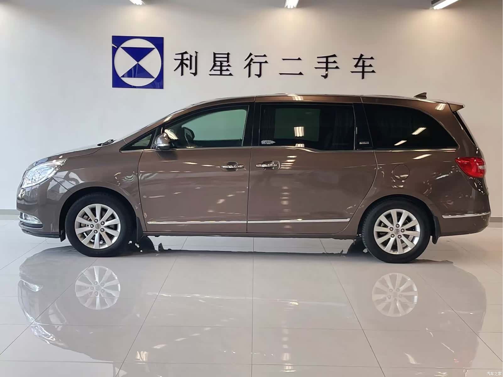 Buick GL8, 2016 3