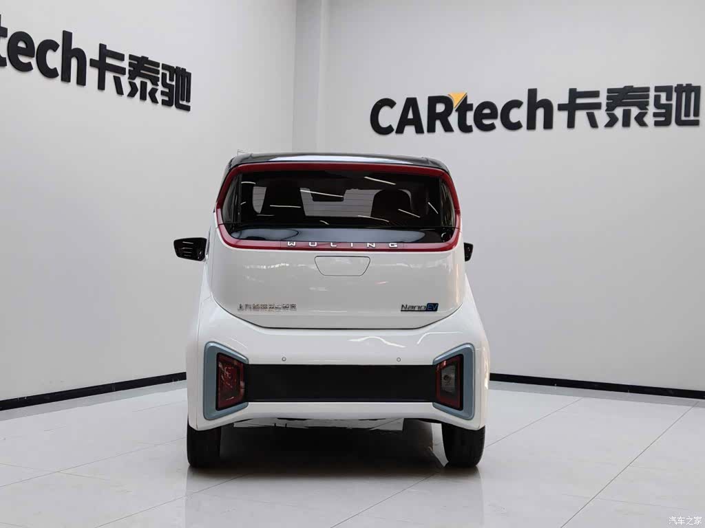 Wuling NanoEV, 2022 все фото