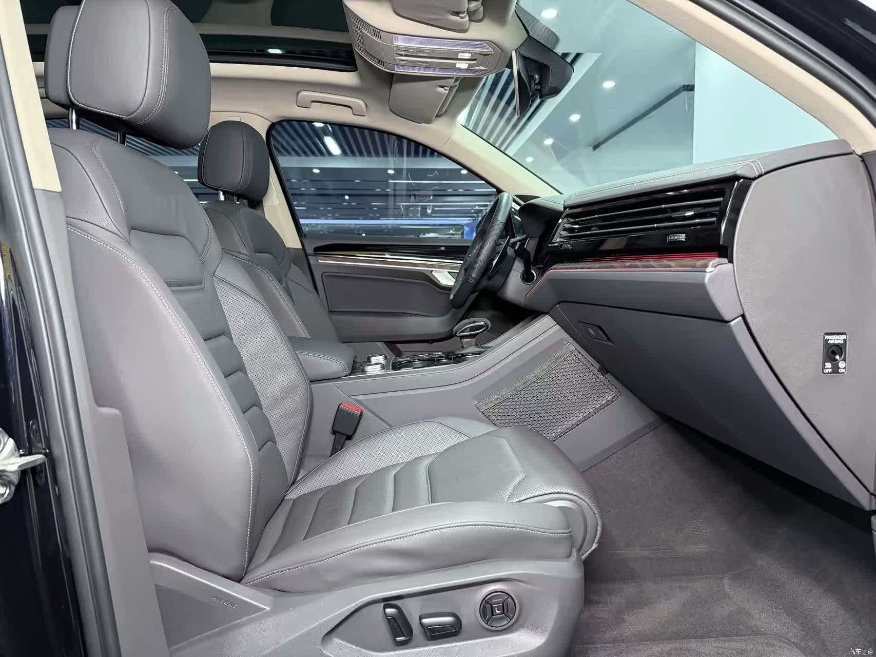 Volkswagen Touareg, 2021 11