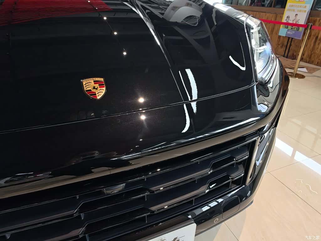 Porsche Cayenne, 2024 11