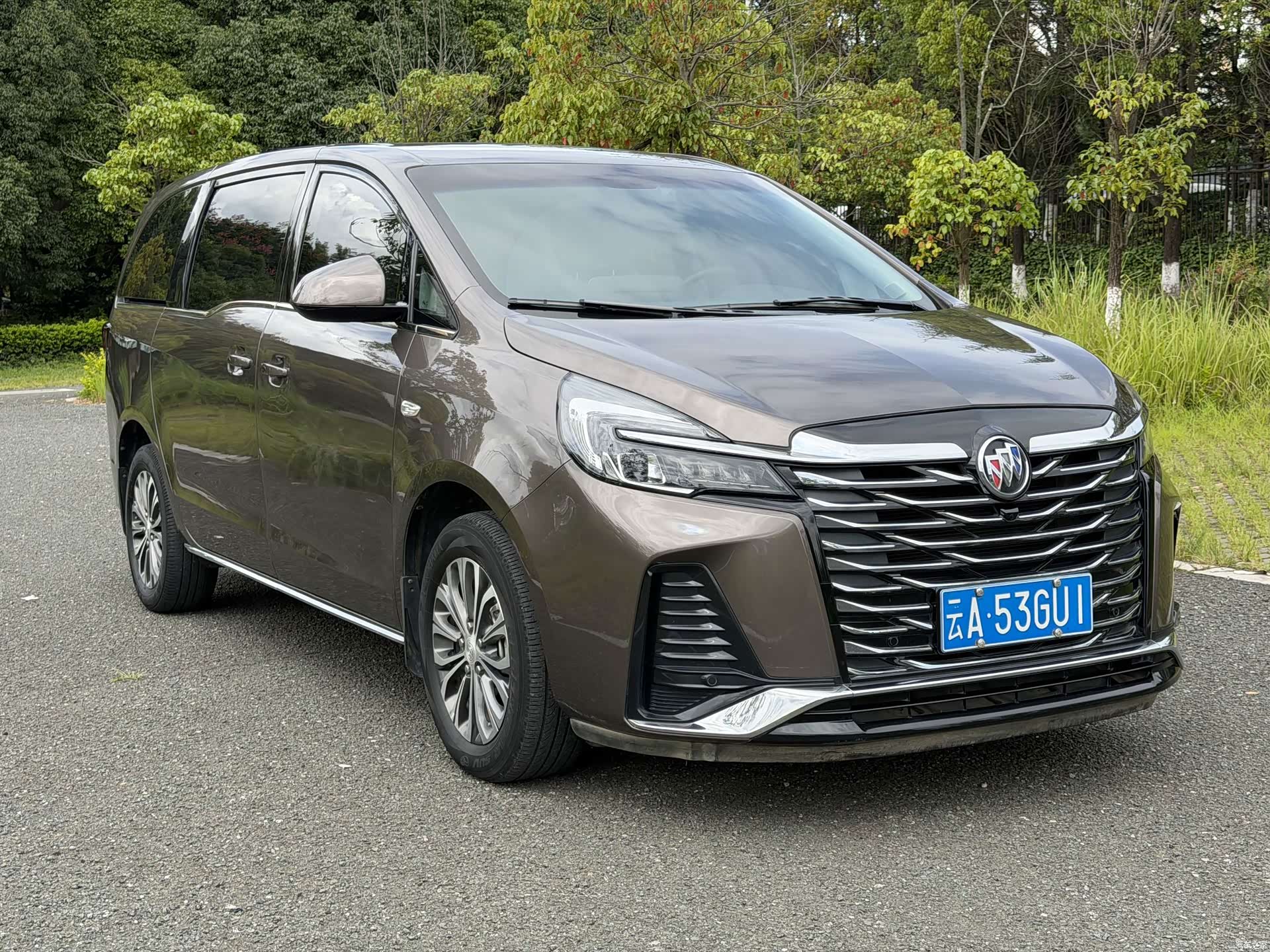 Buick GL8, 2023 3