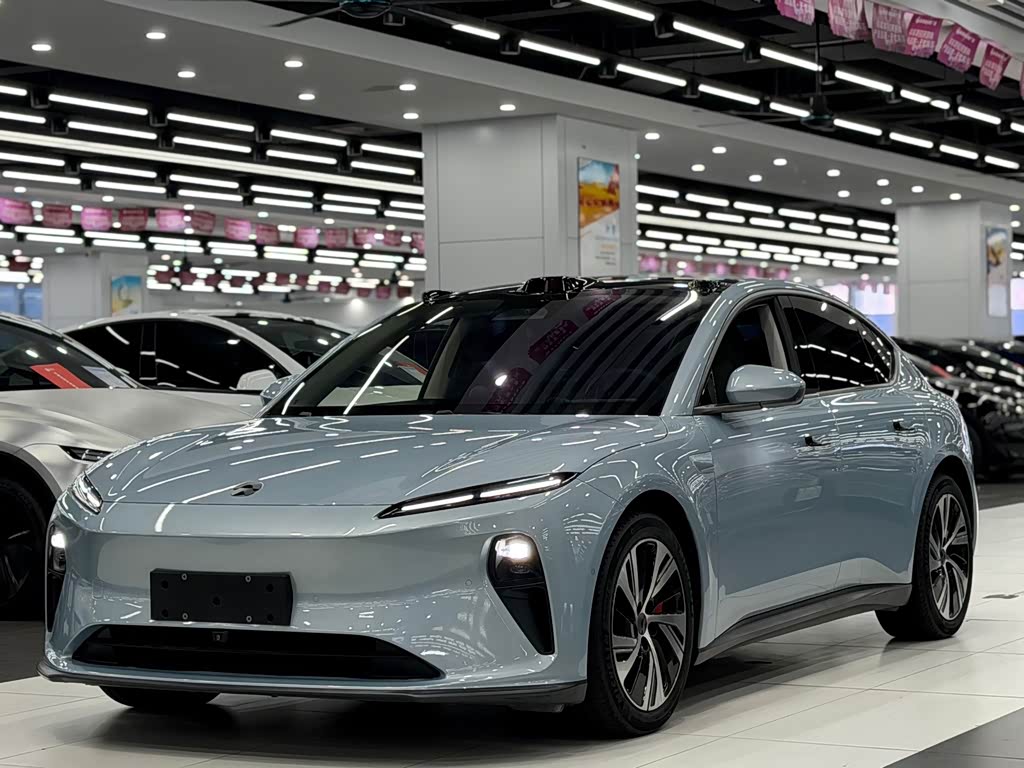 NIO ET5