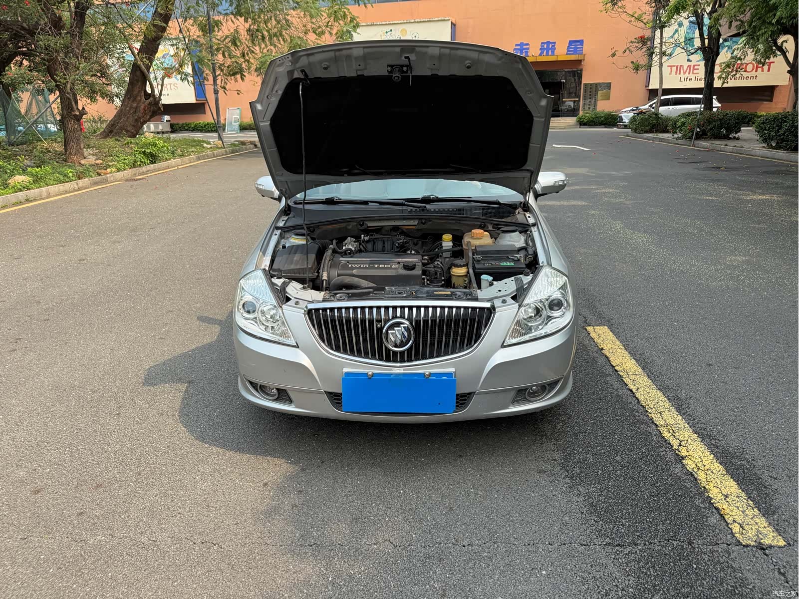 Buick 1.6LX-AT, 2012 13