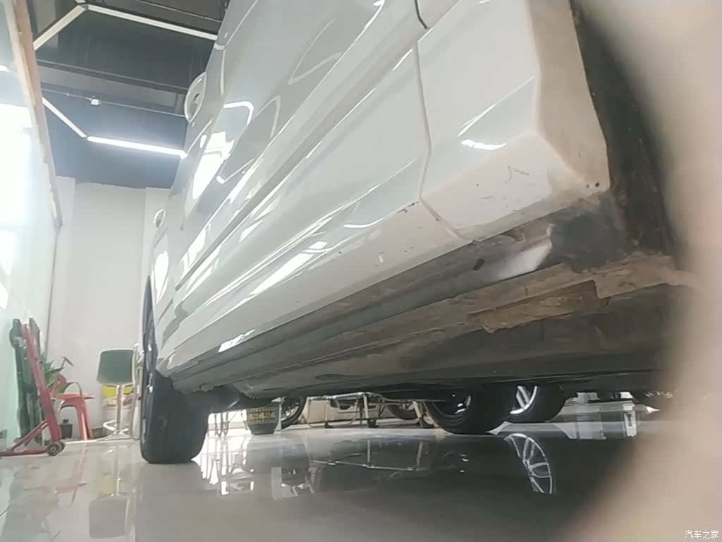 Audi Q2L, 2023 21