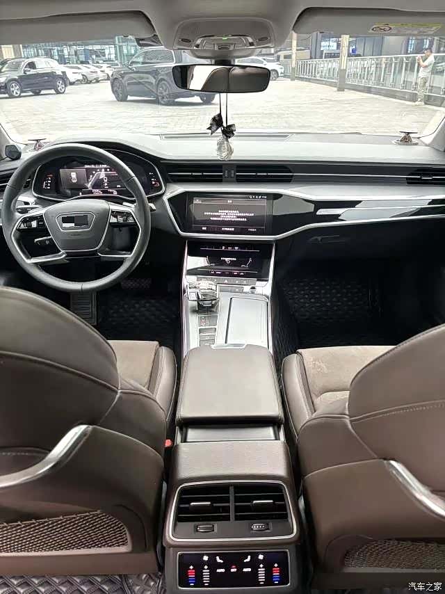 Audi A7L, 2023 все фото