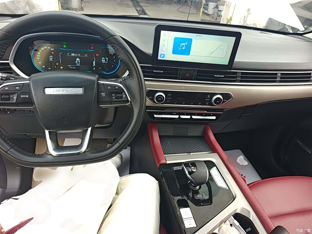 Jetour X70, 2025 10