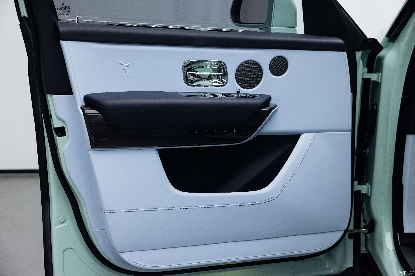 Rolls-Royce Cullinan, 2023 7
