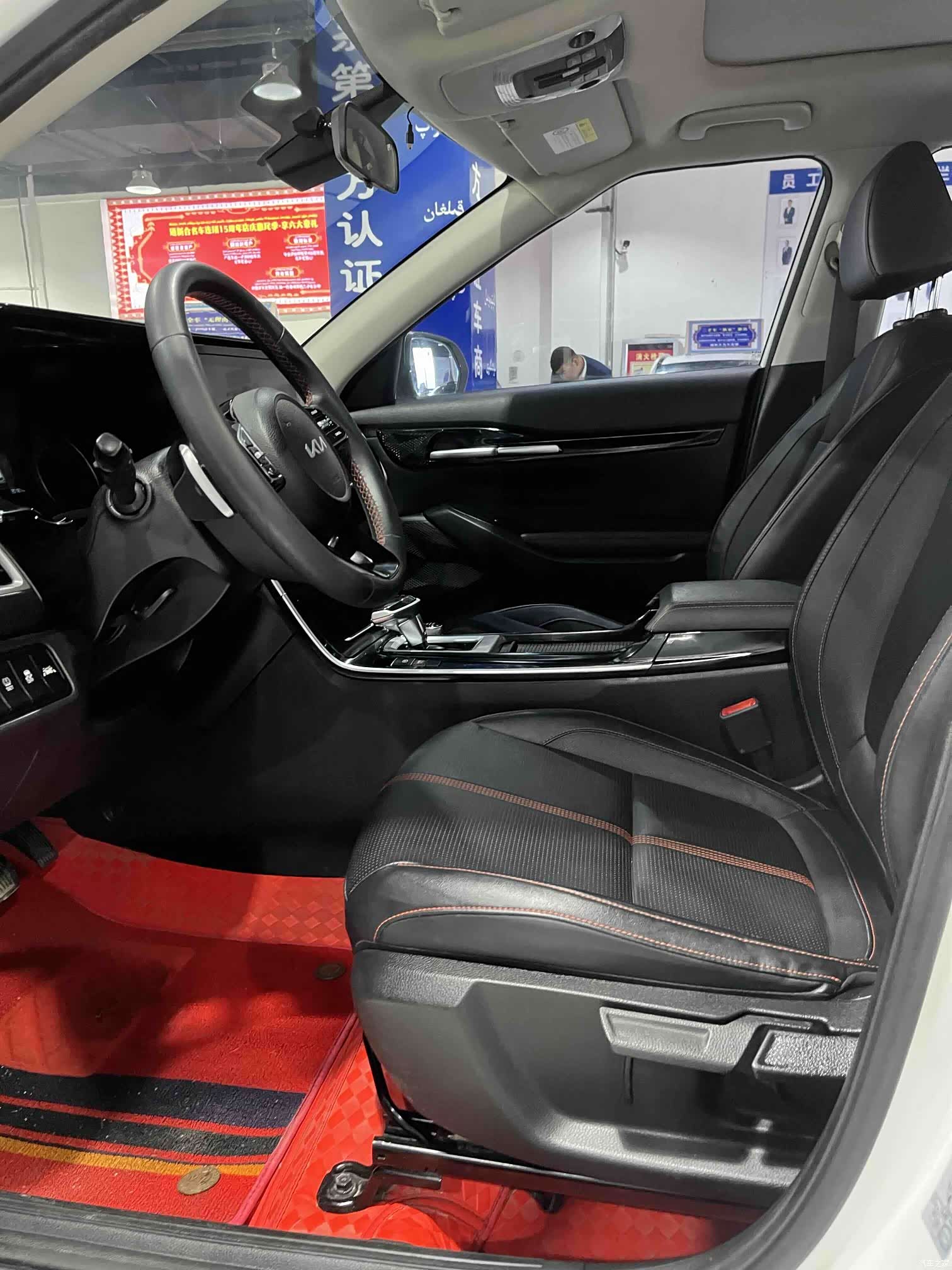 Kia KX3, 2022 4