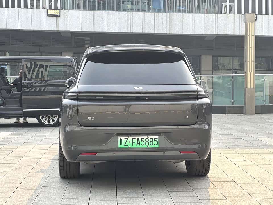 Li Auto Ideal L8