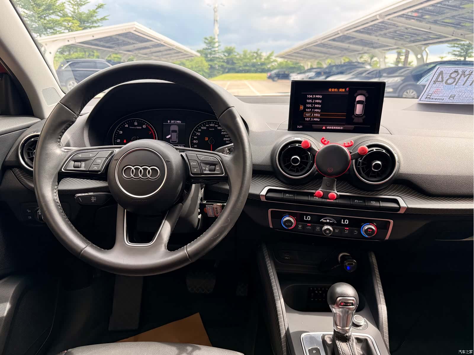 Audi Q2L, 2018 8