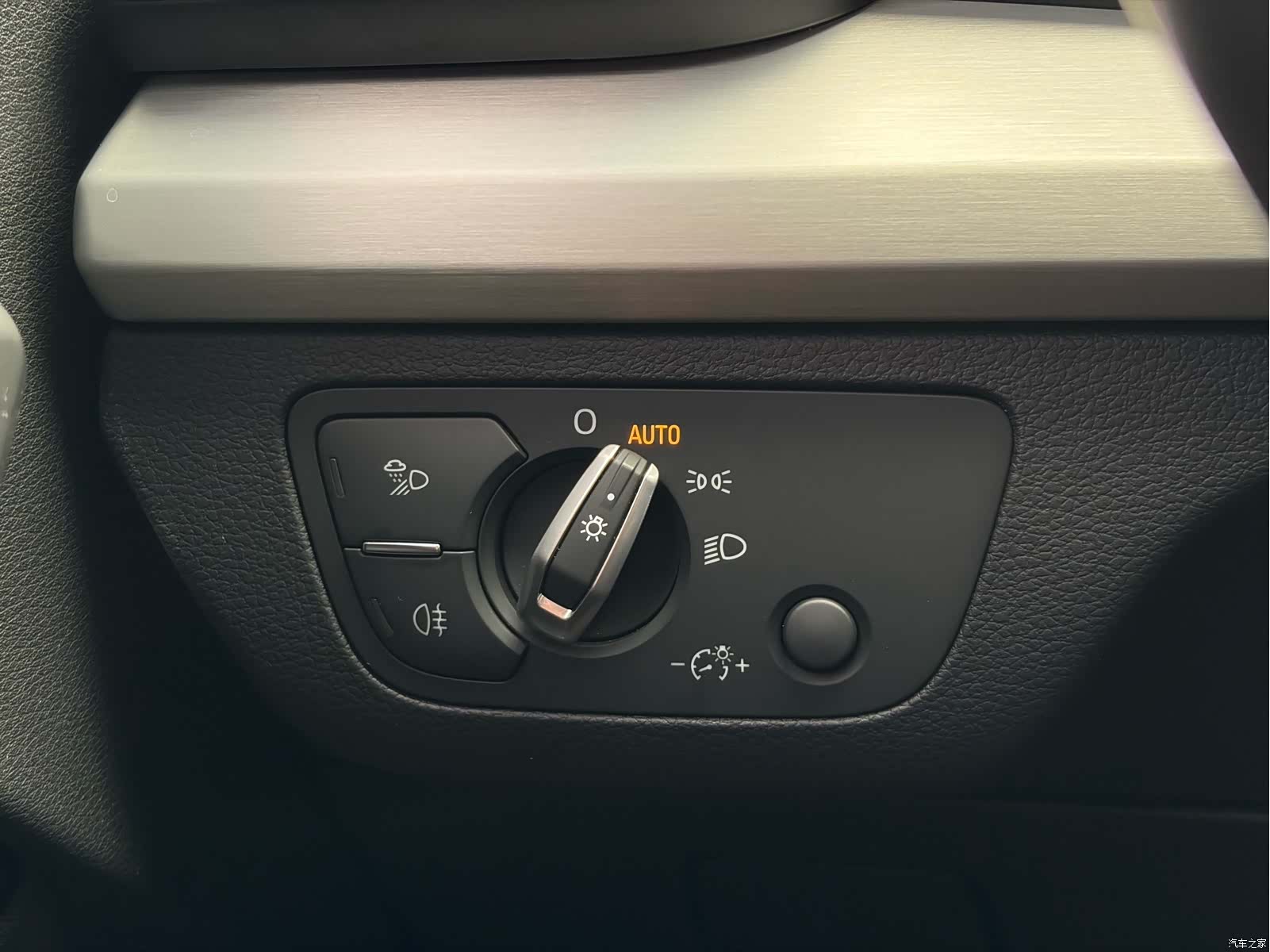 Audi Q5L, 2019 16