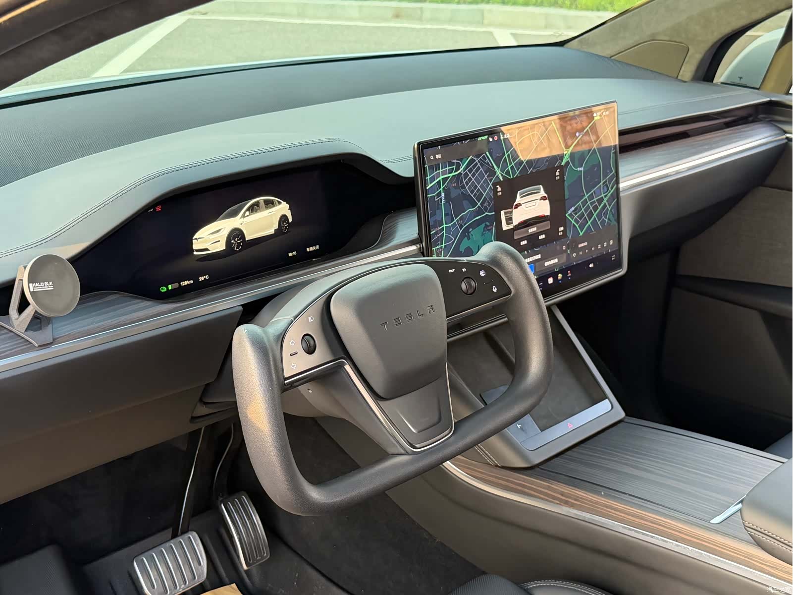Tesla Model X, 2023 19