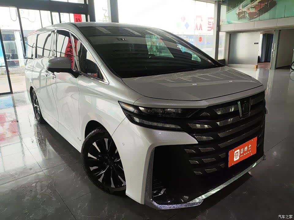 Toyota Vellfire, 2025 8