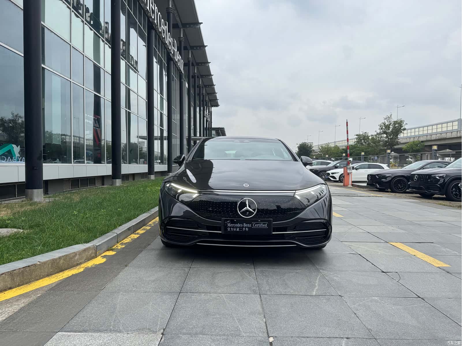 Mercedes-Benz EQS, 2024 3