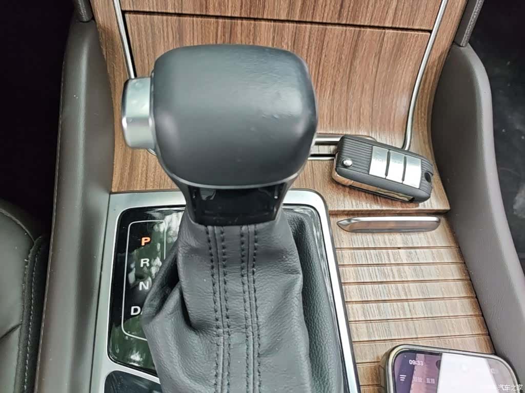 Roewe RX8, 2018 10