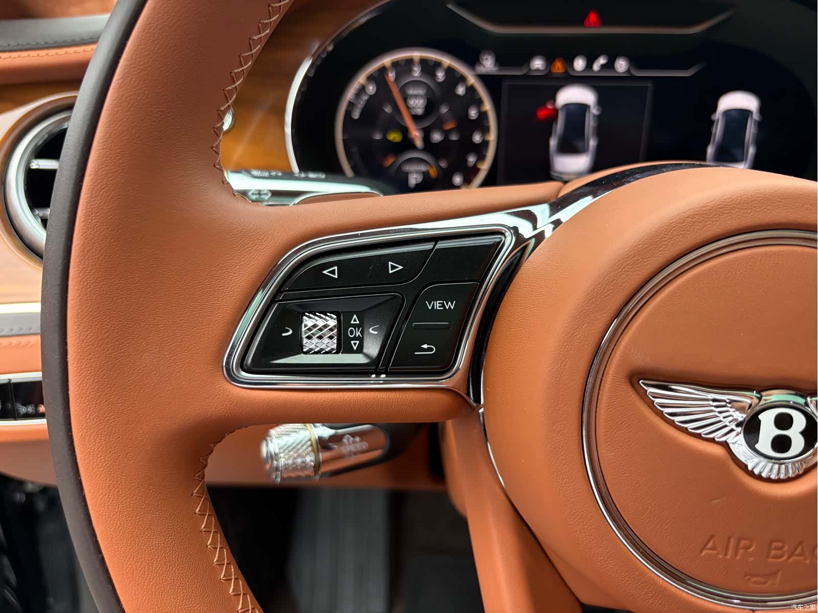 Bentley Flying Spur, 2023 10