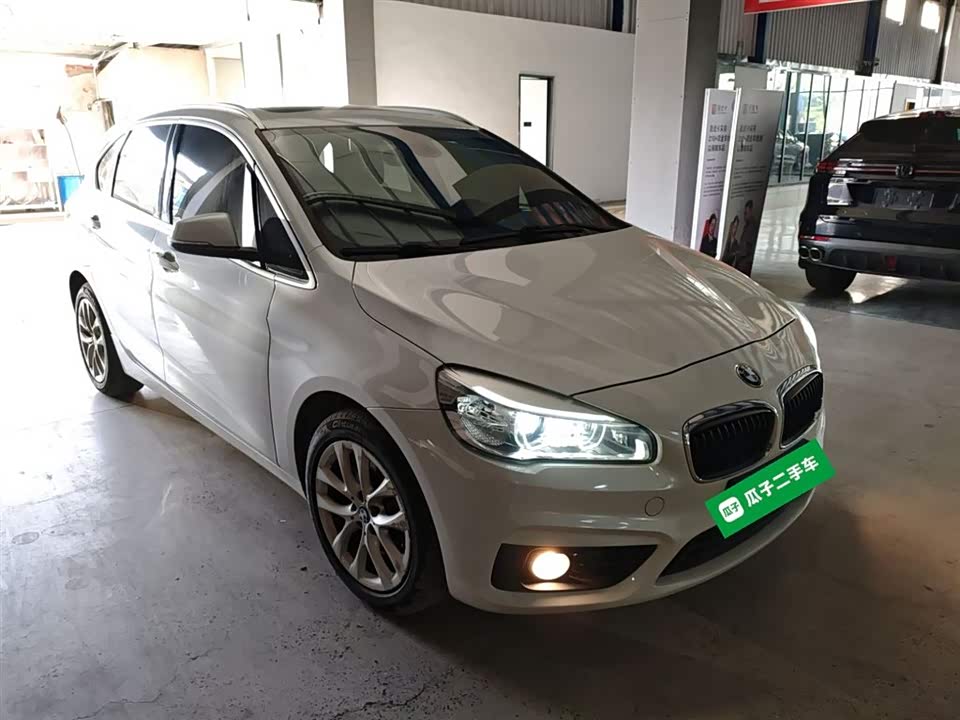 BMW 2 series station wagon