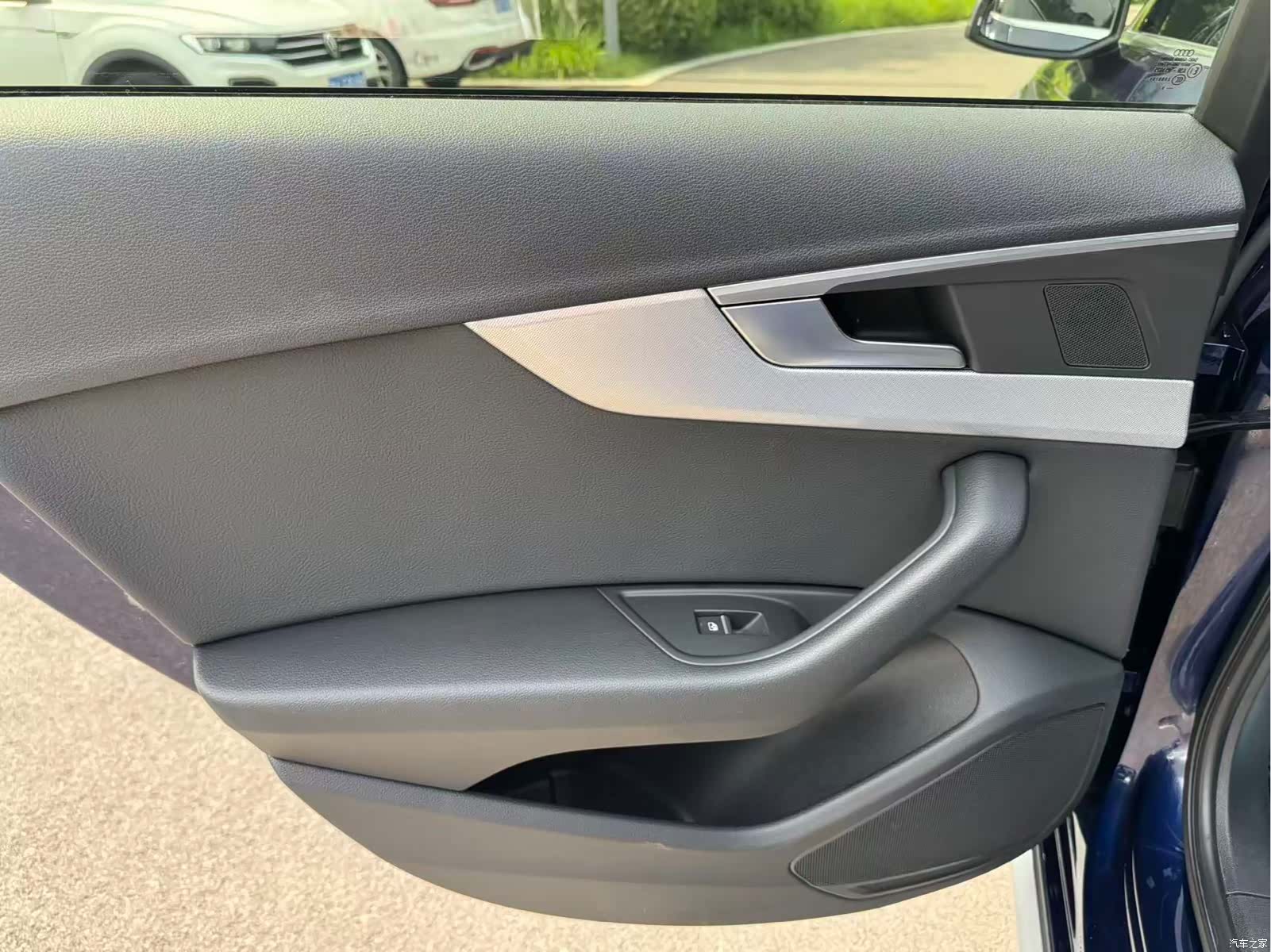 Audi A4, 2019 13