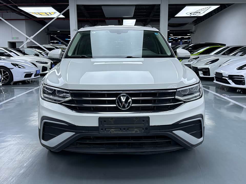 Volkswagen Tiguan L