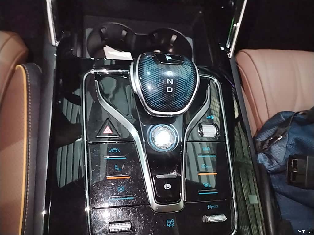 BYD Tang, 2022 14