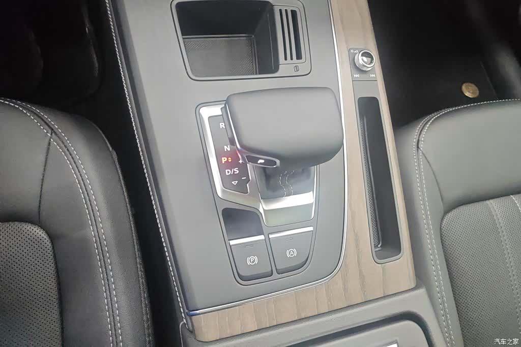 Audi Q5L, 2022 16