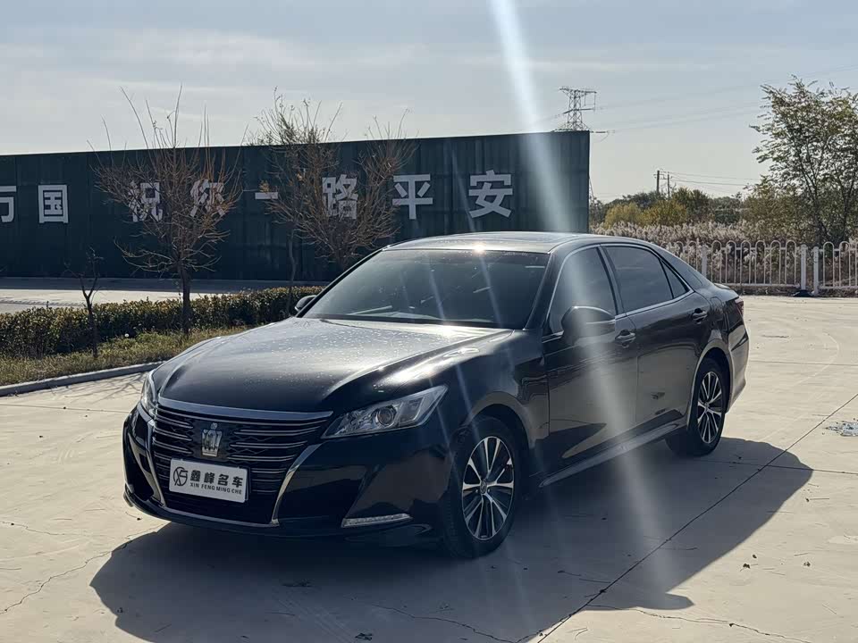 Toyota crown