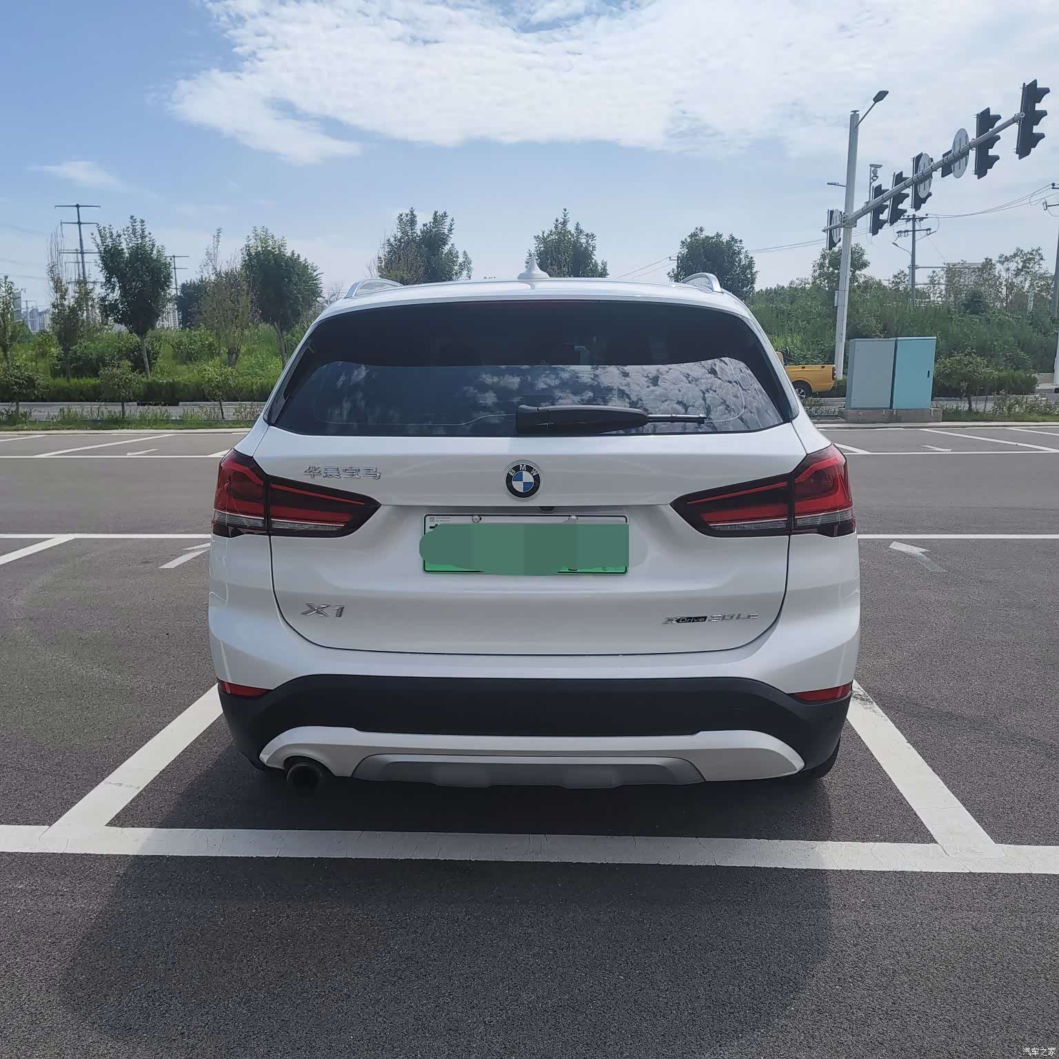BMW X1, 2020 все фото