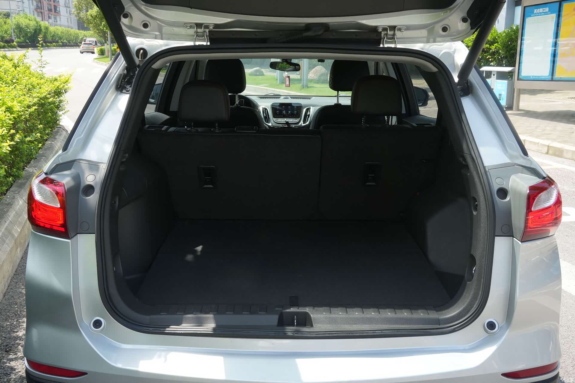 Chevrolet Equinox, 2020 13