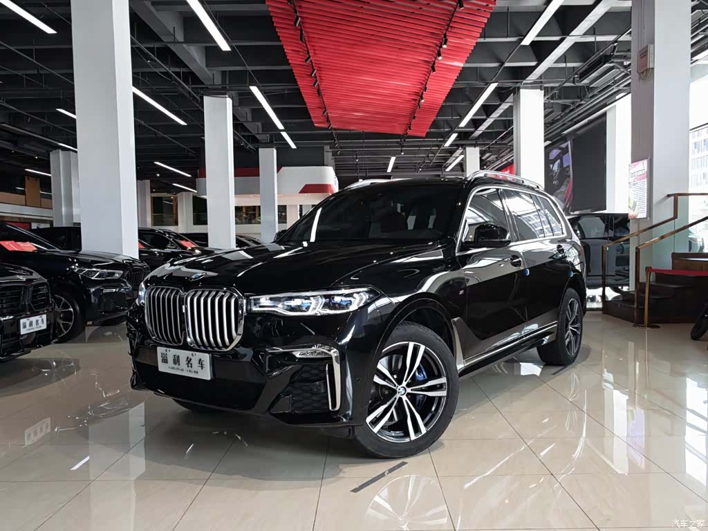 BMW X7, 2023 1