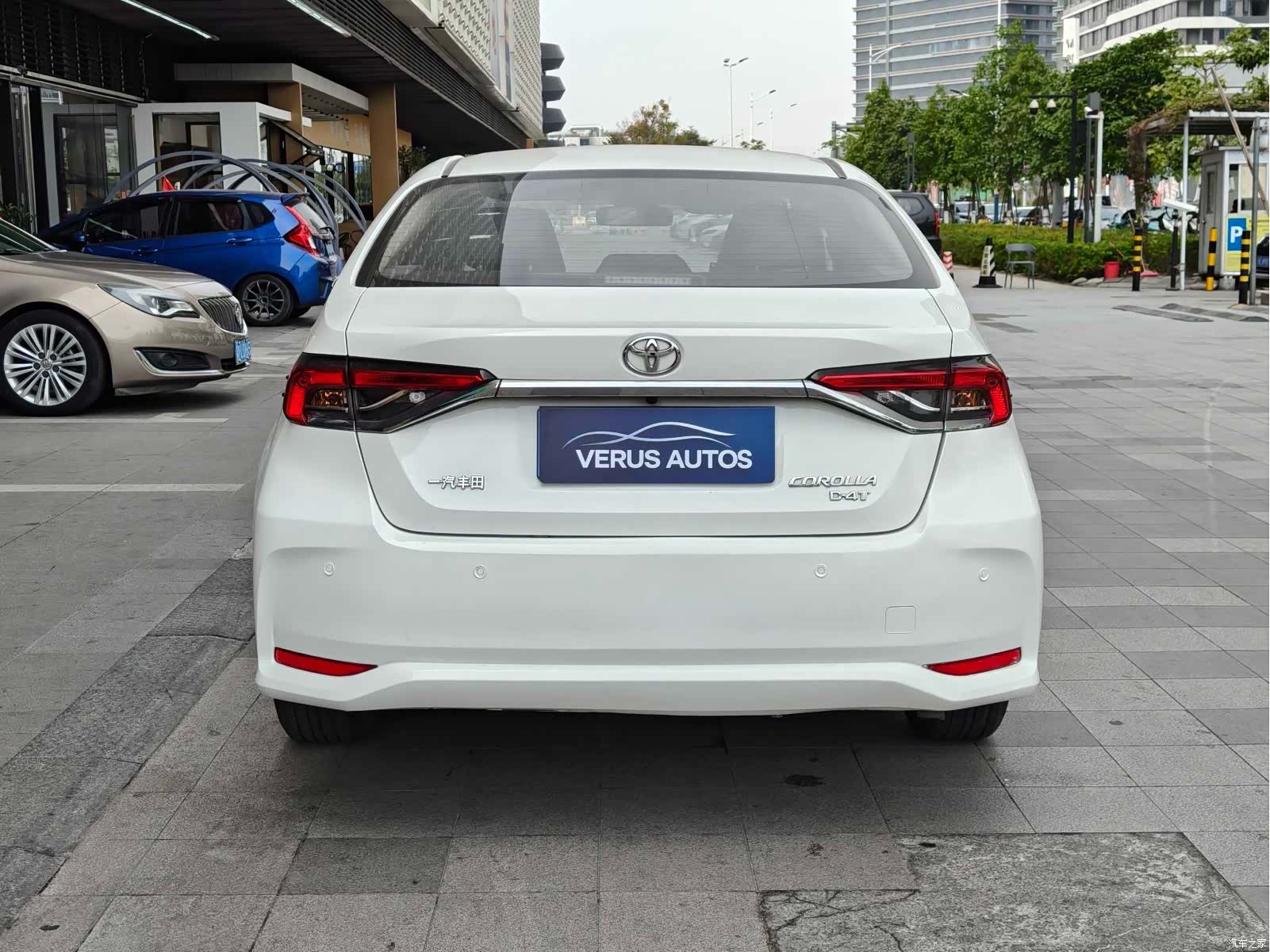 Toyota Corolla, 2023 все фото
