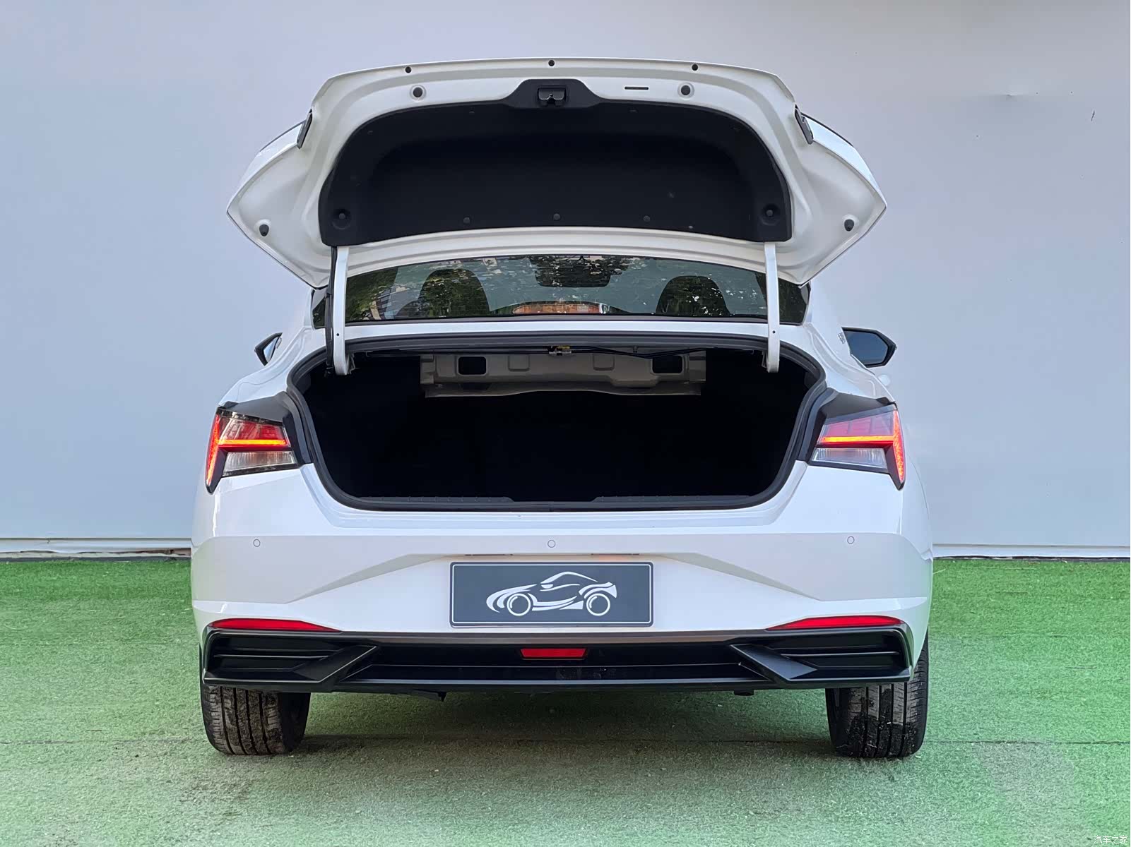 Hyundai Elantra, 2022 7