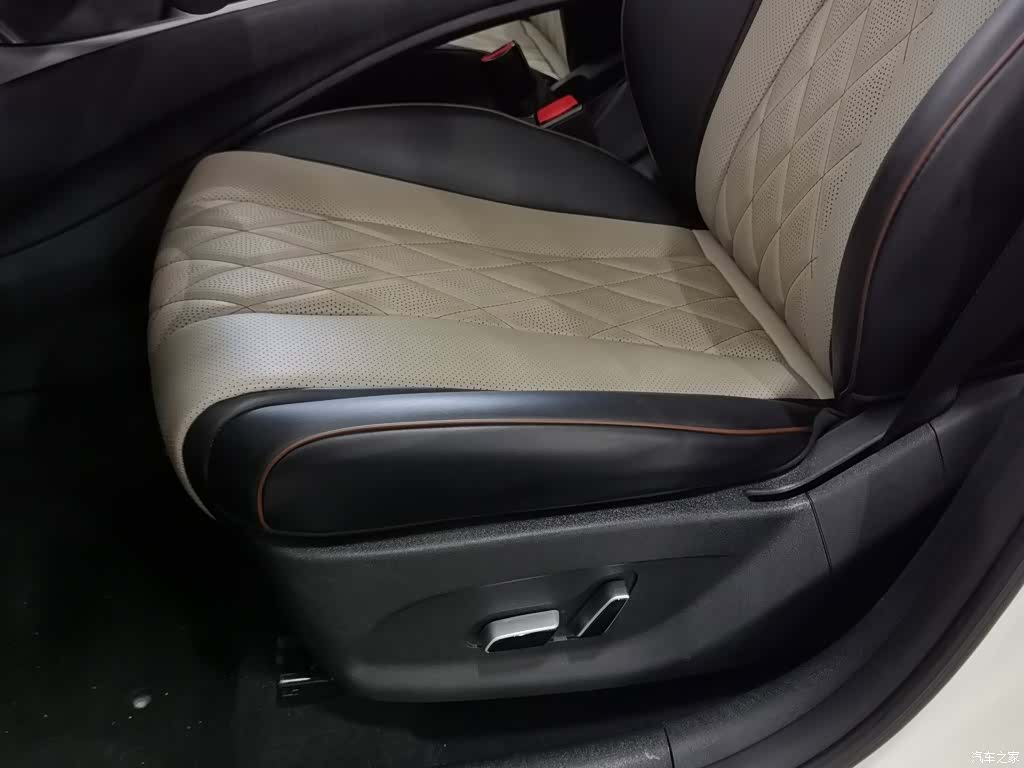 BYD Dolphin, 2023 20