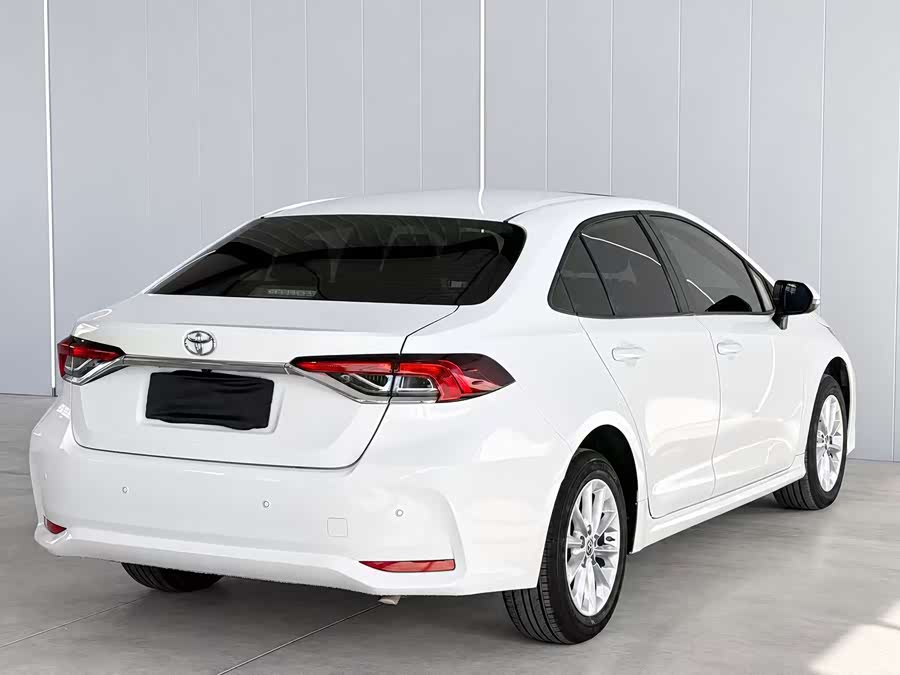 Toyota Corolla 2022, фото 4