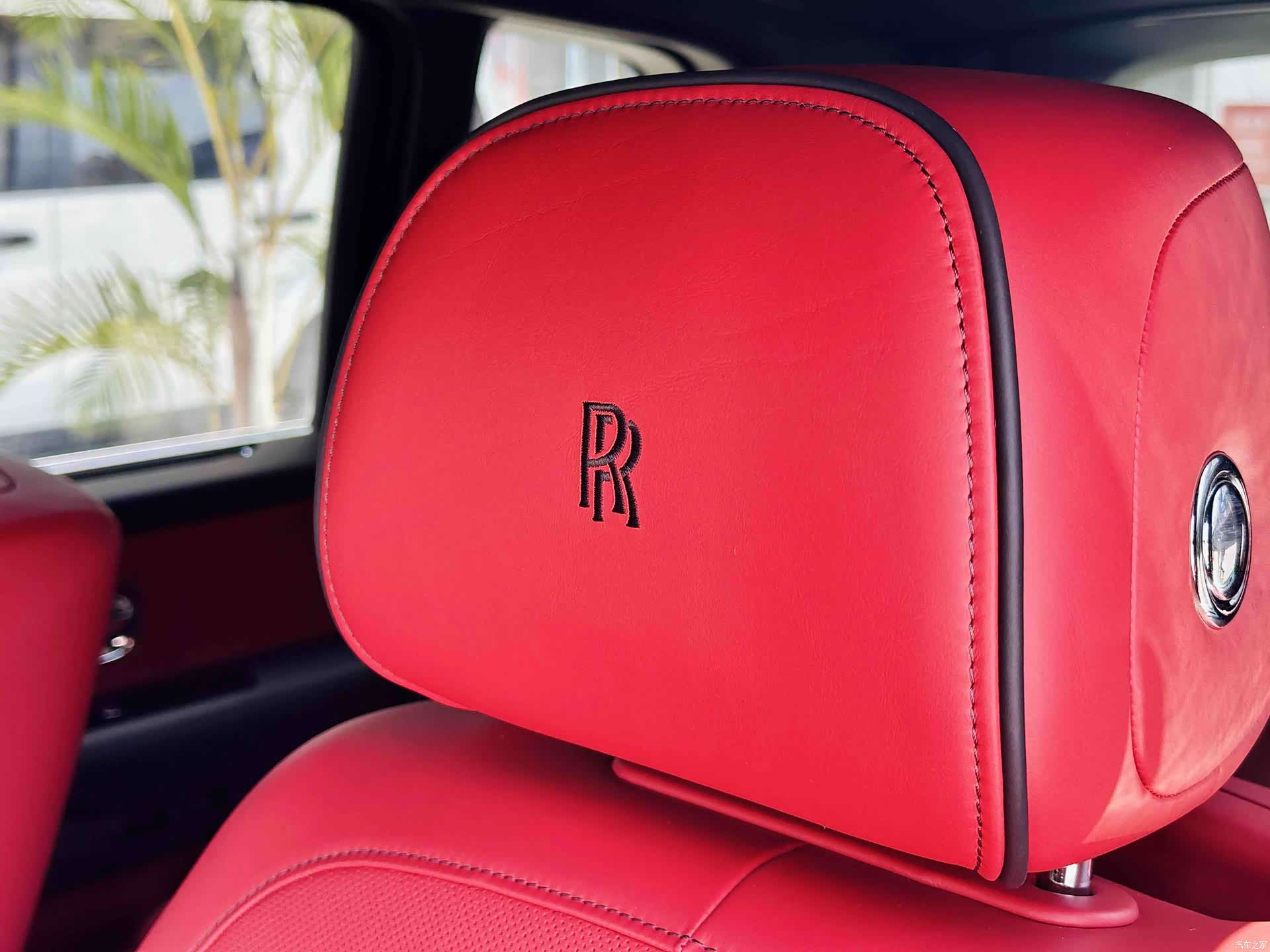 Rolls-Royce Cullinan, 2022 13