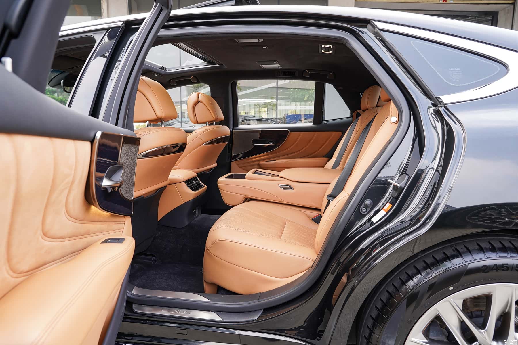Lexus LS, 2022 10