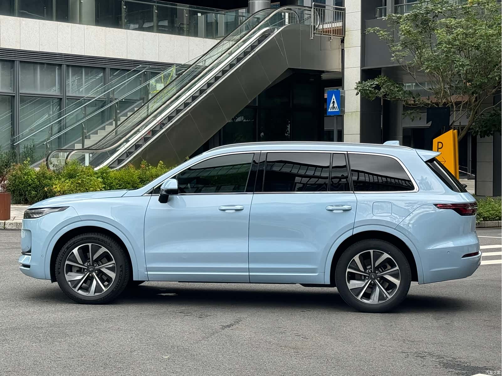Li Auto ONE, 2022 4