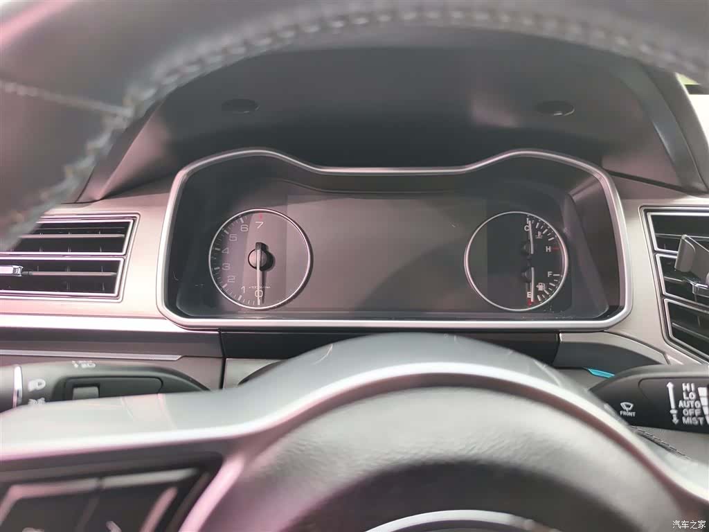 Zotye X7, 2017 4