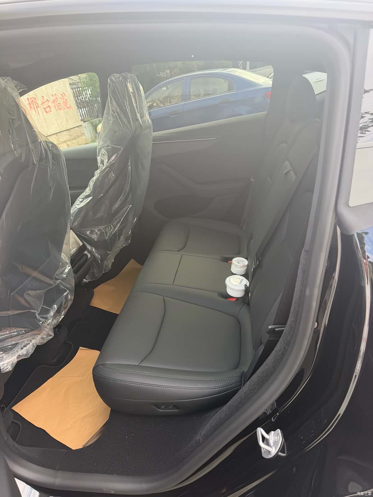 Tesla Model Y, 2026 9