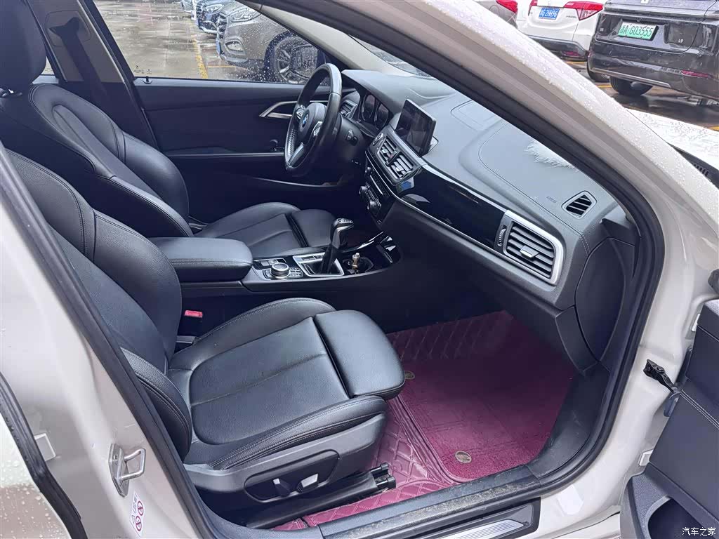 BMW 1 Series, 2019 10