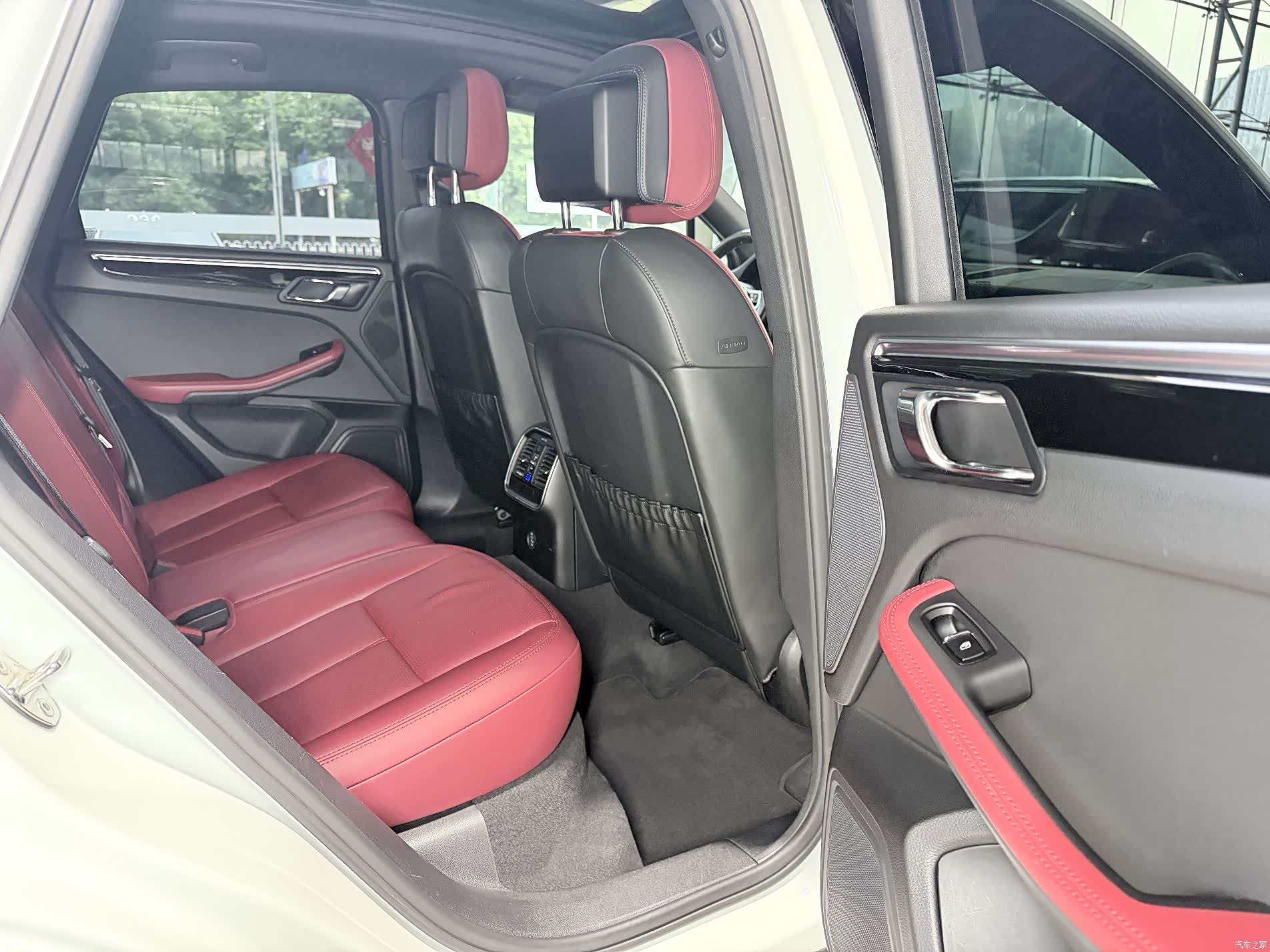 Porsche Macan, 2017 11